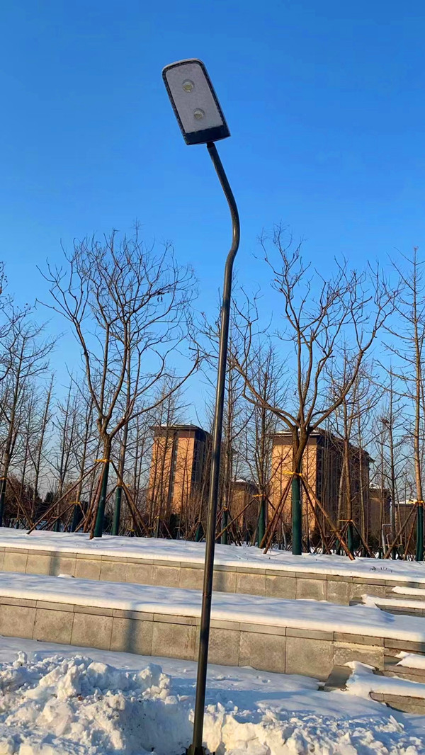 雄安新区金湖体育公园光能路灯600-2.jpg